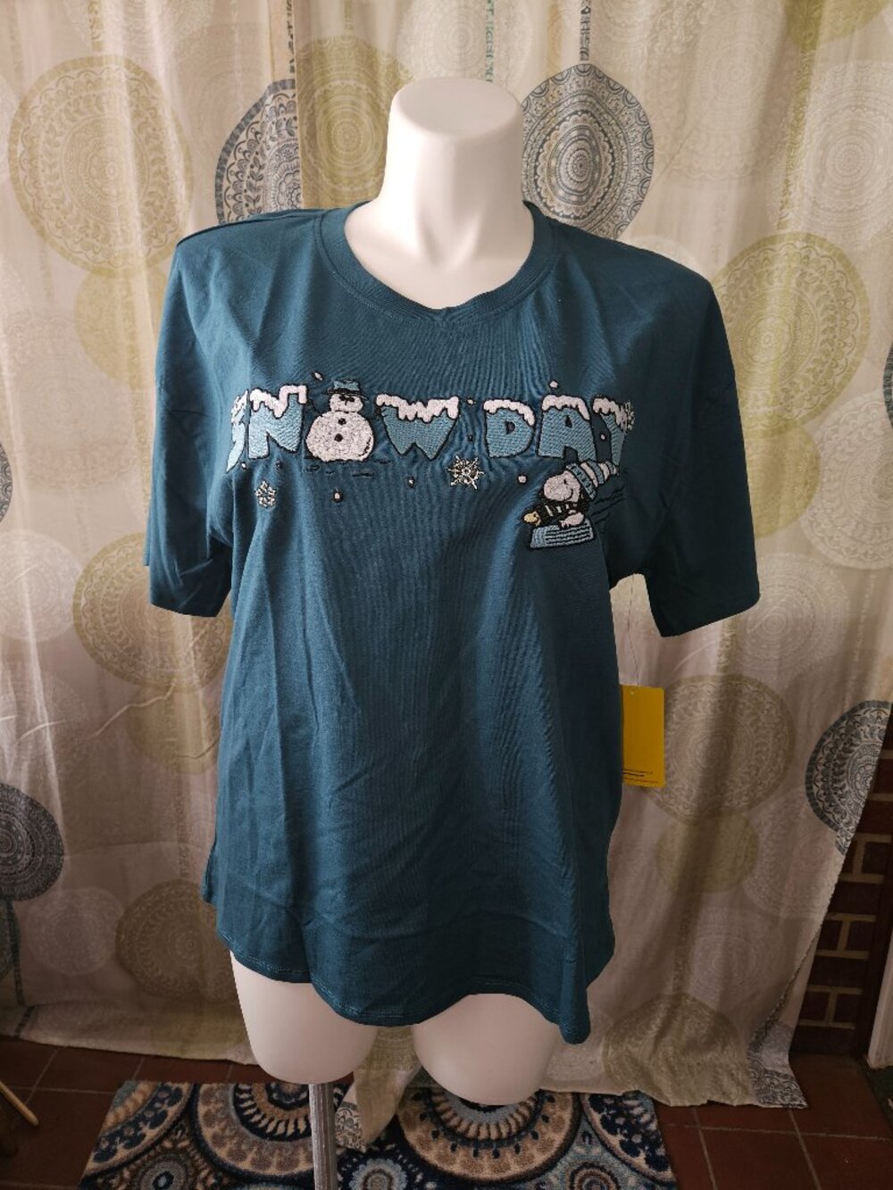 NWT Peanuts / Snoopy "Snow Day" Teal Tee from BoxLunch (2X)